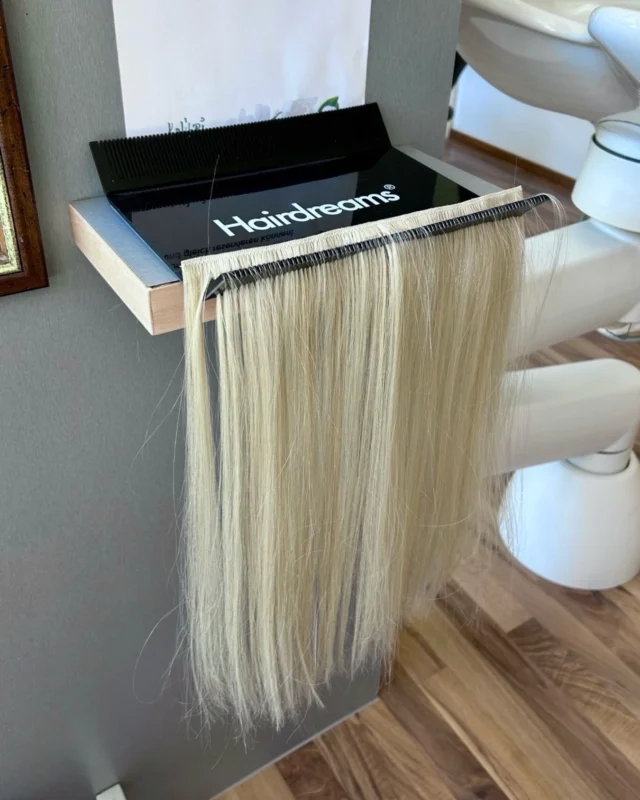 Tressen von Hairdreams: auf Bändern aufgenähte Haare zum Einarbeiten